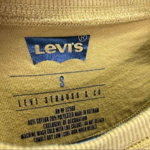 Levi's Long-Sleeve Camo Logo Crewneck Sweatshirt - Picture 8 of 9